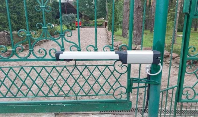 Монтаж автоматики для розпашних воріт в Київській області
