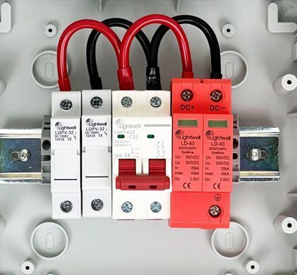Сонячна PV розподільна коробка LQX1/1DC500VB1-1532-PG, DC 500В 1 вхід 1 вихід, з блискавкозахистом
